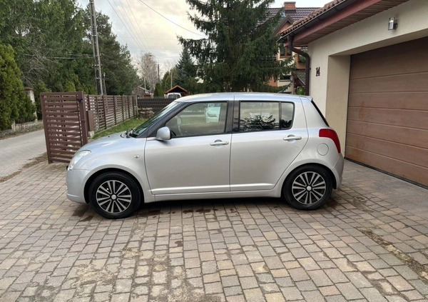 Suzuki Swift cena 12900 przebieg: 241230, rok produkcji 2007 z Chorzele małe 154